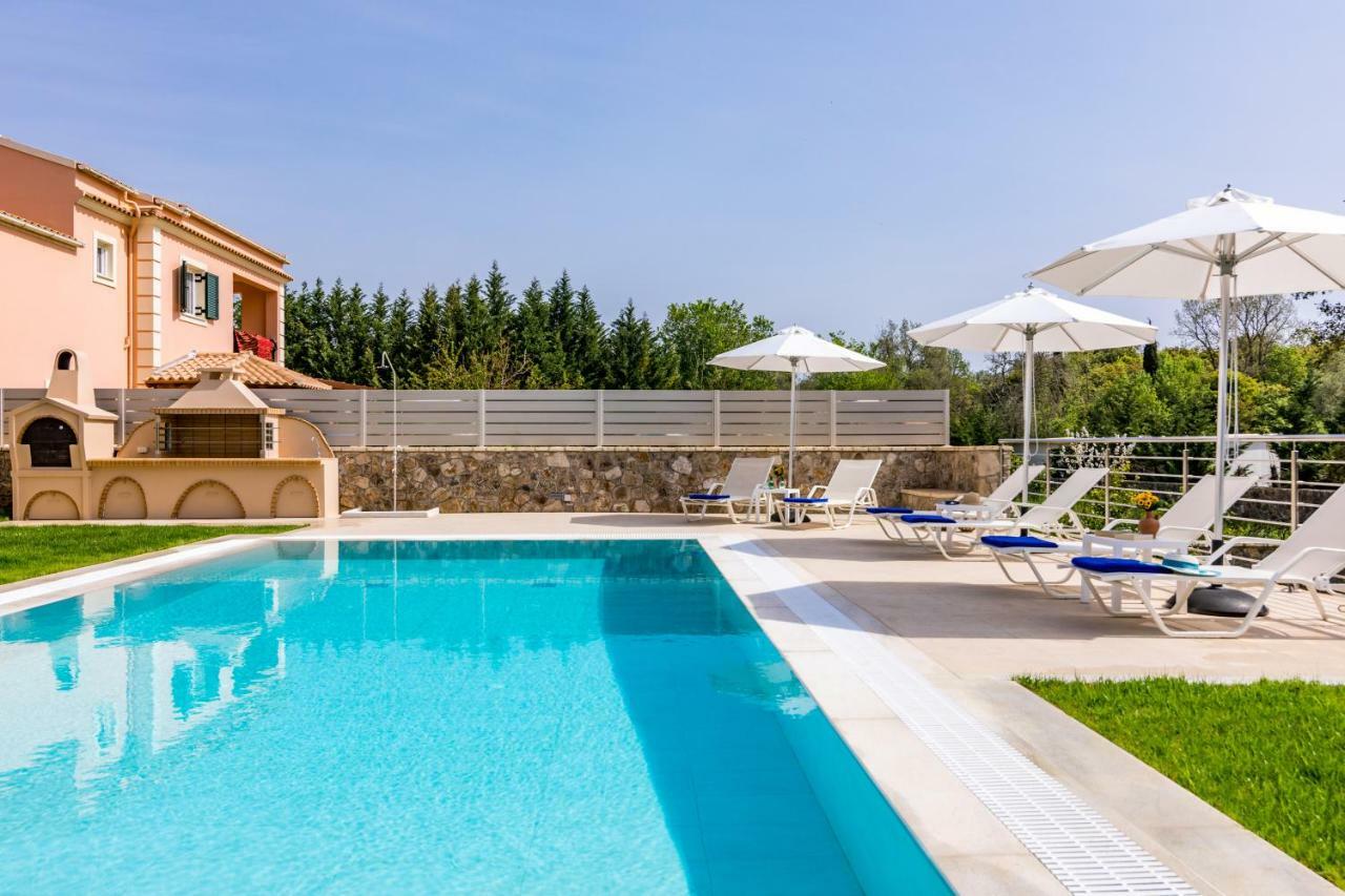 Villa Johnnie Pouládes Dış mekan fotoğraf