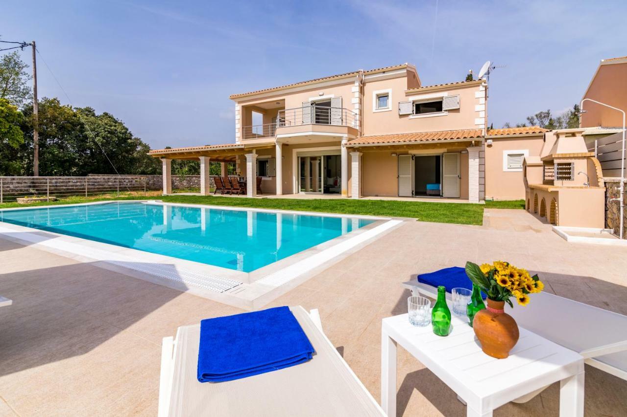 Villa Johnnie Pouládes Dış mekan fotoğraf