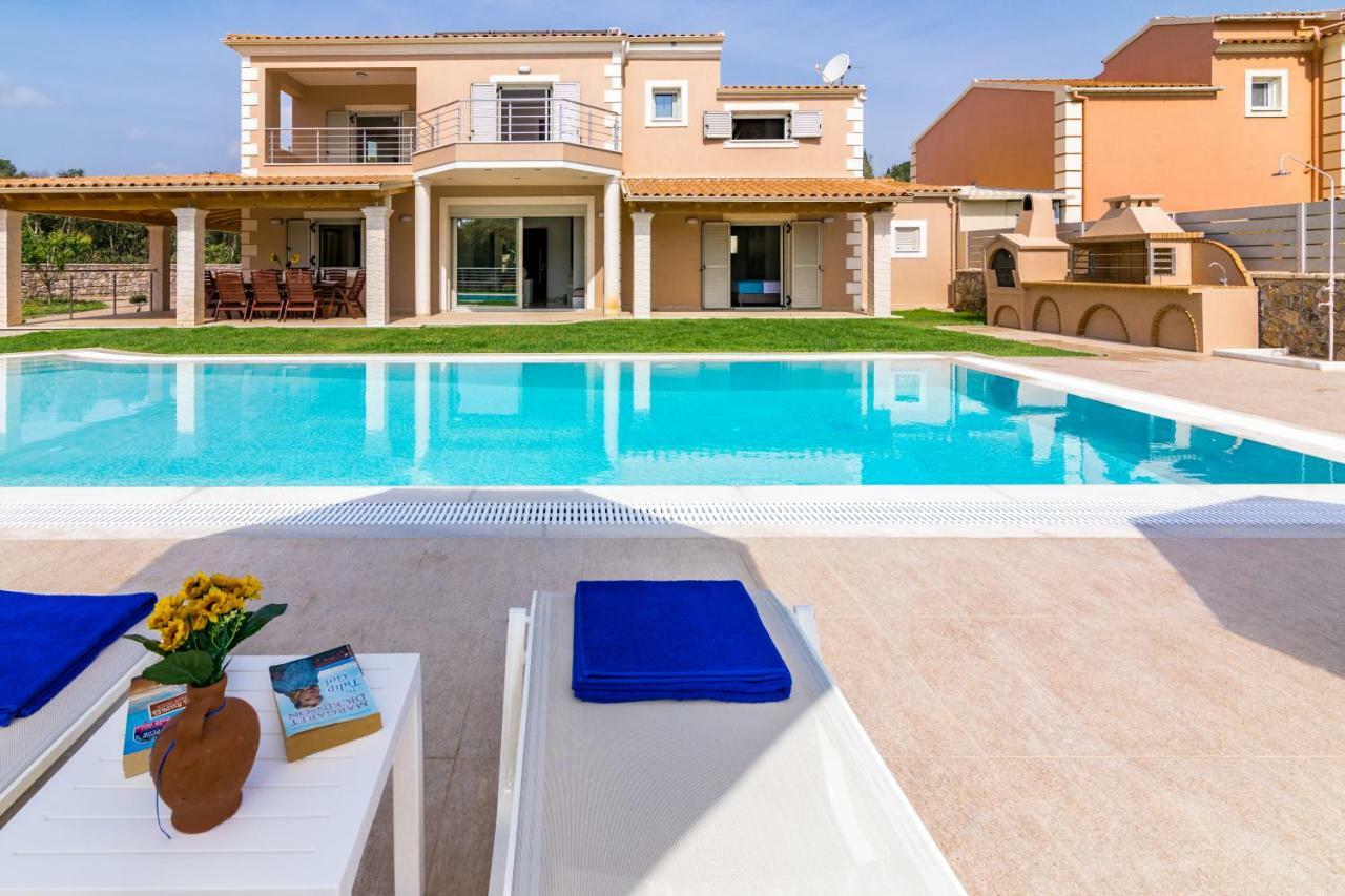 Villa Johnnie Pouládes Dış mekan fotoğraf