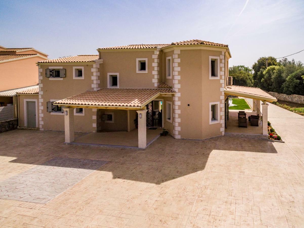 Villa Johnnie Pouládes Dış mekan fotoğraf