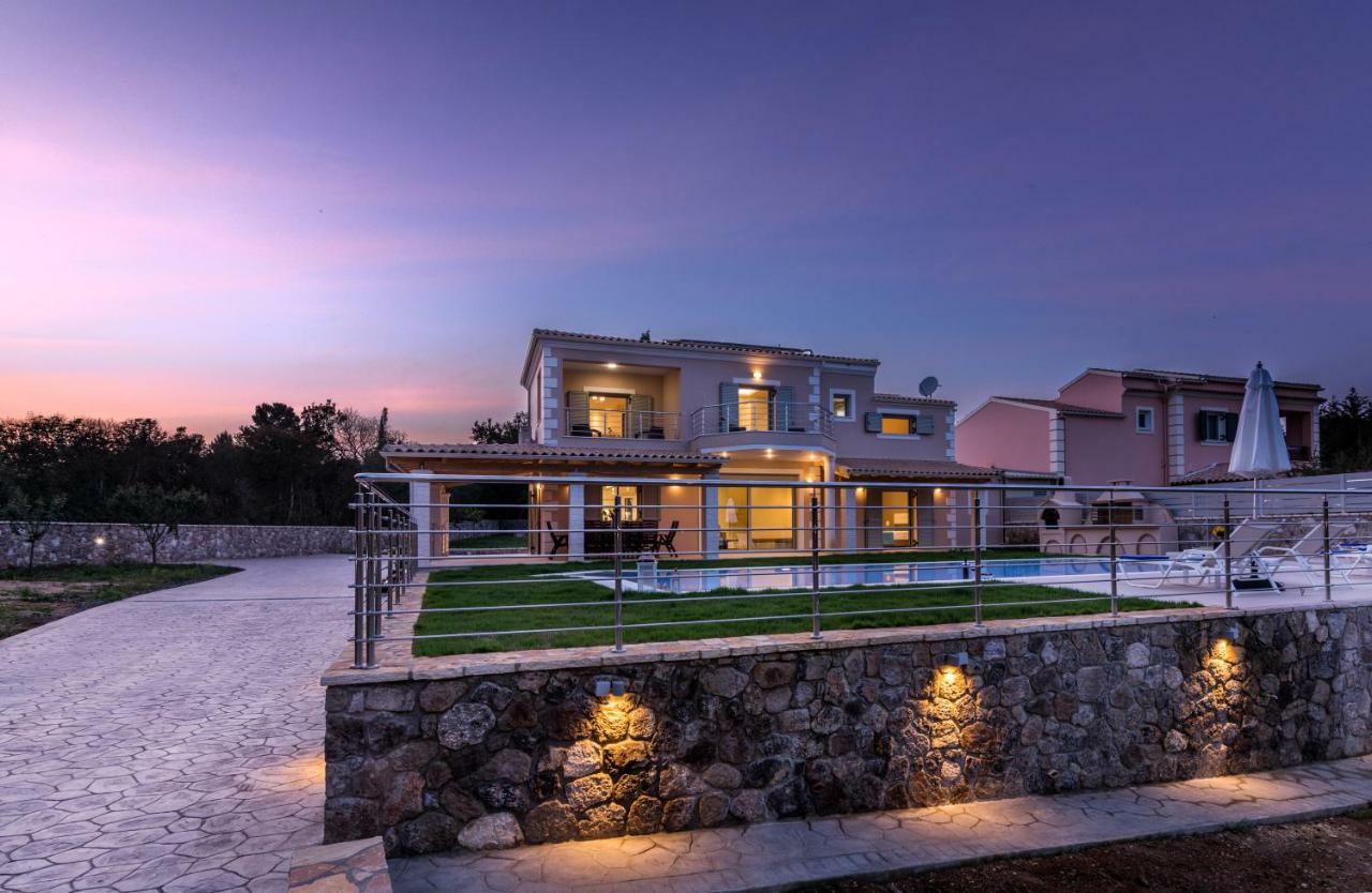 Villa Johnnie Pouládes Dış mekan fotoğraf