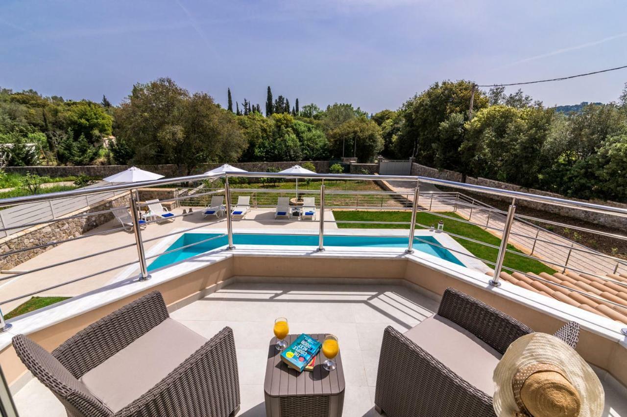Villa Johnnie Pouládes Dış mekan fotoğraf